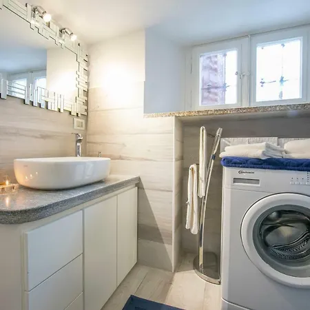 Sleeps 6 Wifi Appartement Meina