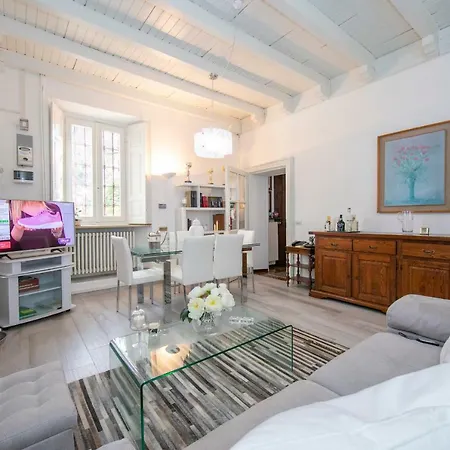 Sleeps 6 Wifi