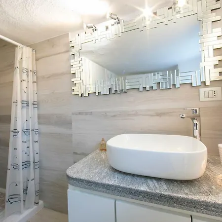 Lejlighed Sleeps 6 Wifi Meina